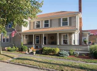 4 Constitution St, Bristol, RI 02809