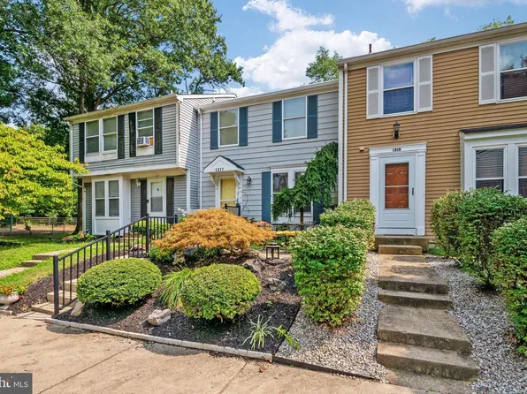 1317 Patriot Ln, Bowie, MD 20716
