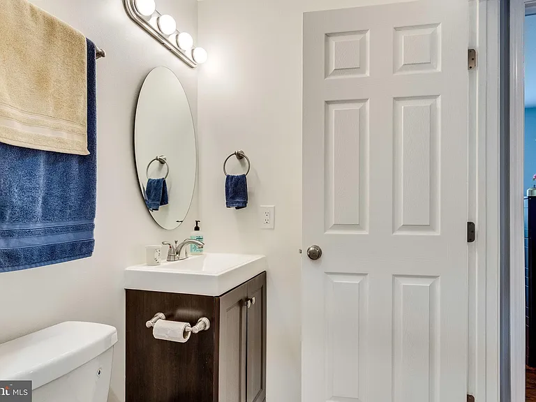 6241 Abbottsbury Row — Photo 39