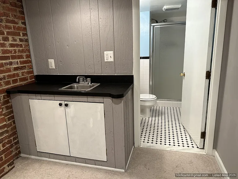 10 N Floyd St — Photo 35