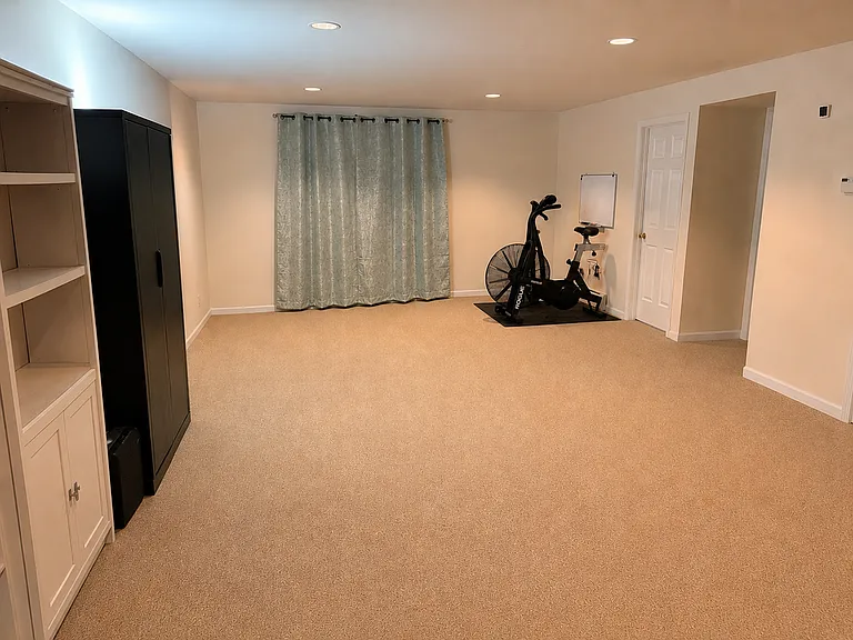 53 Stonington Cir — Photo 16
