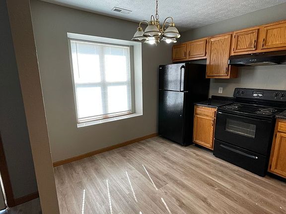 3rd image of 2010 Bridgewater Cir #2010A