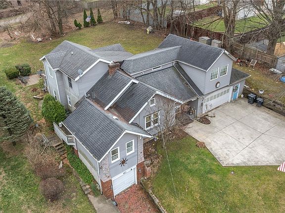 4th image of 461 Eastland Ave