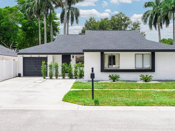 21641 SUTTERS Lane, Boca Raton, FL 33428