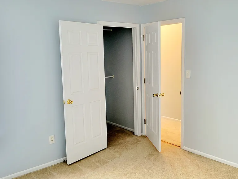 1114 Oakcroft Ln — Photo 11