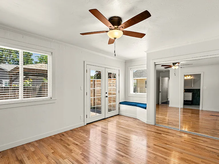 510 Keene Dr — Photo 24