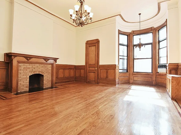 62 E 66th St #2R — Photo 2