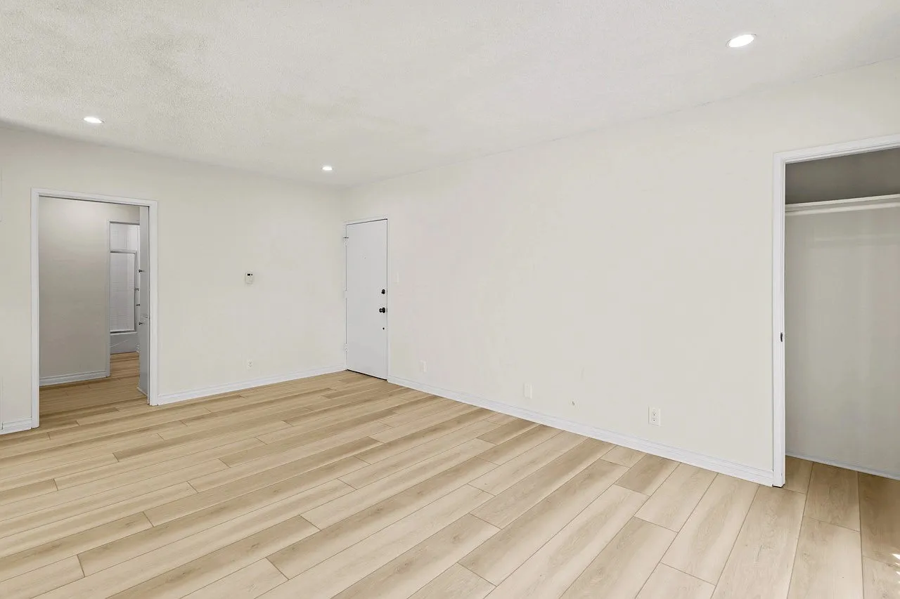 2 bed, 1.5 bath, $2,950 — Photo 3