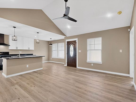 2nd image of 1529 Conner Dr