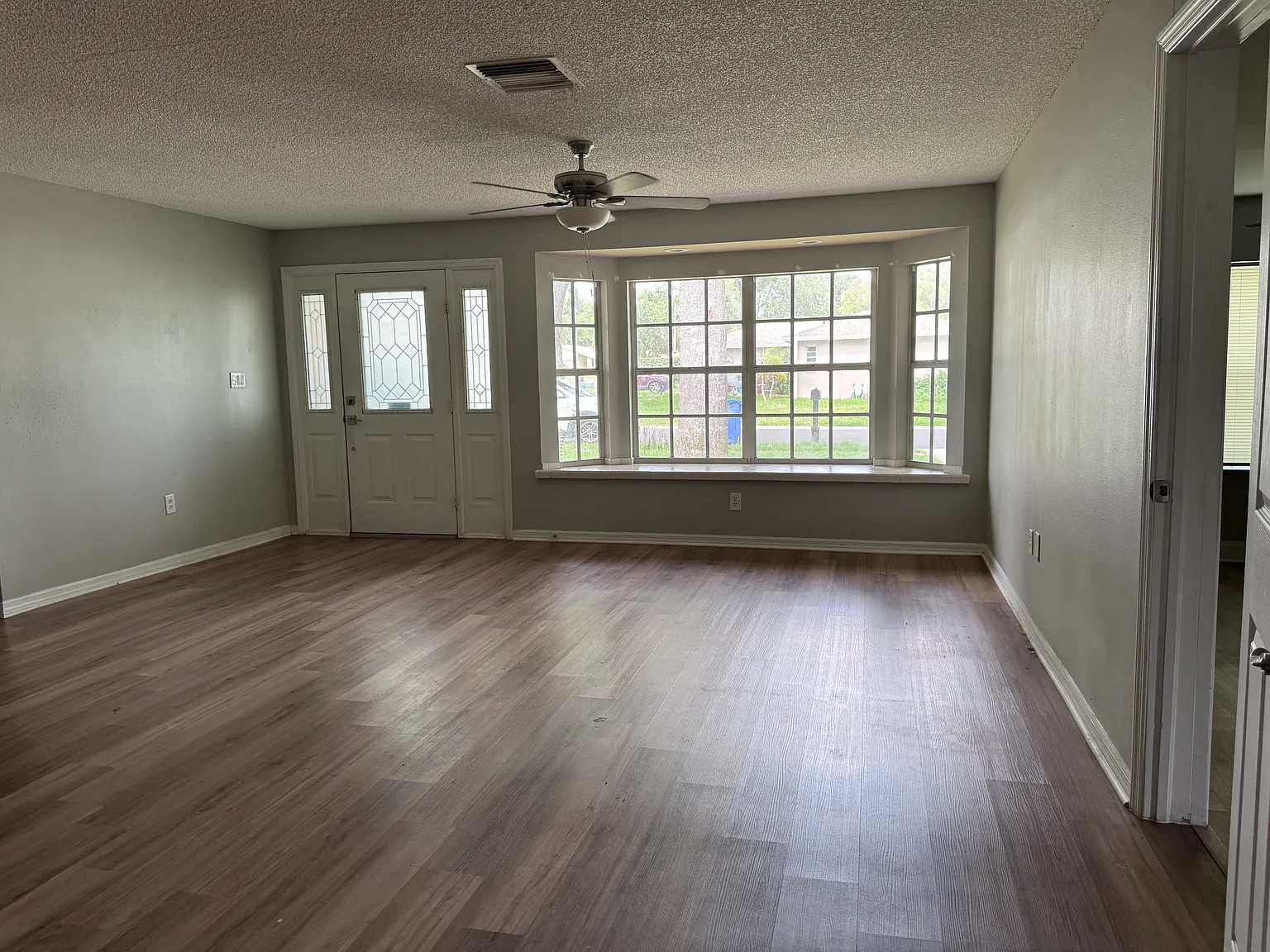 4 bed, 1836 sqft, $2,400 — Photo 4