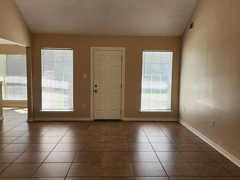 10099 Bald Eagle Dr — Photo 12
