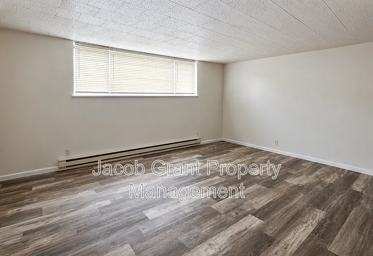 298 W 17th St #294 — Photo 3