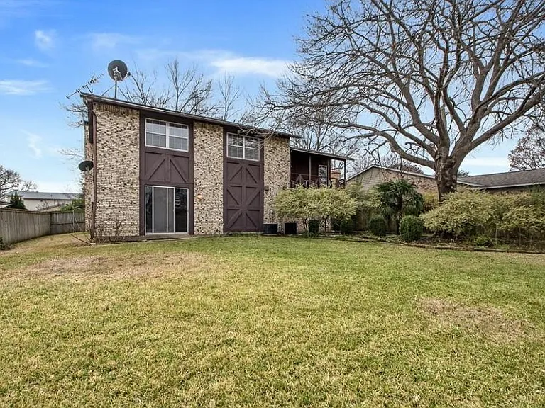 1807 Blake Dr — Photo 14