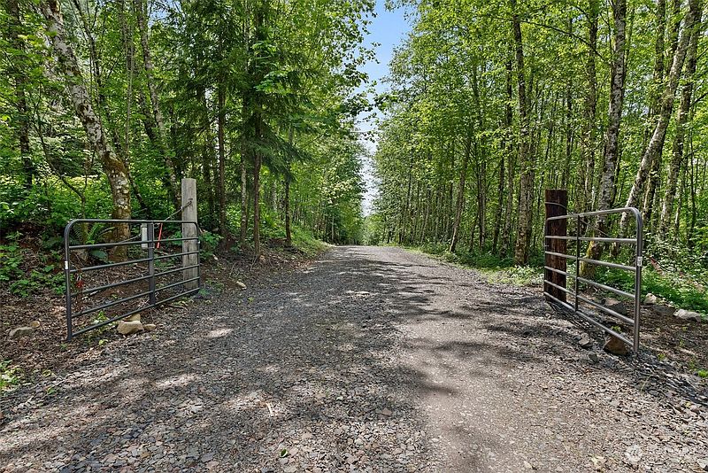 2nd image of 162 Owl Creek Lane