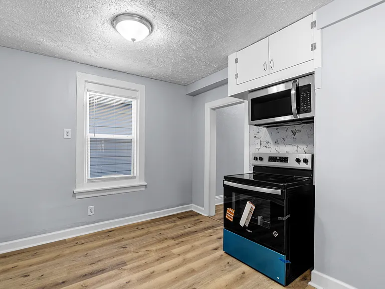 3020 Arbor St — Photo 13