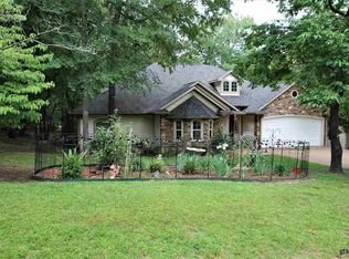 181 Pinewood Ct, Holly Lake Ranch, TX 75765