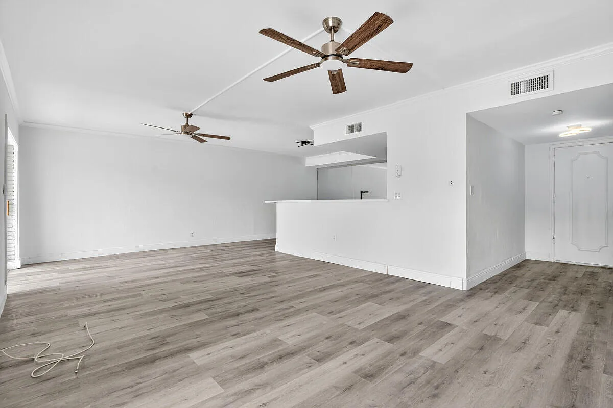 3 bed, 2.5 bath, 1900 sqft, $2,850 — Photo 4