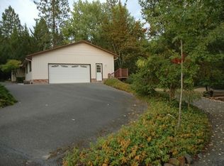 627 Carriage Rd, Grants Pass, OR 97526