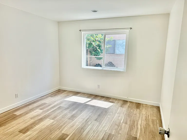 130 E Ramona St #130 — Photo 5