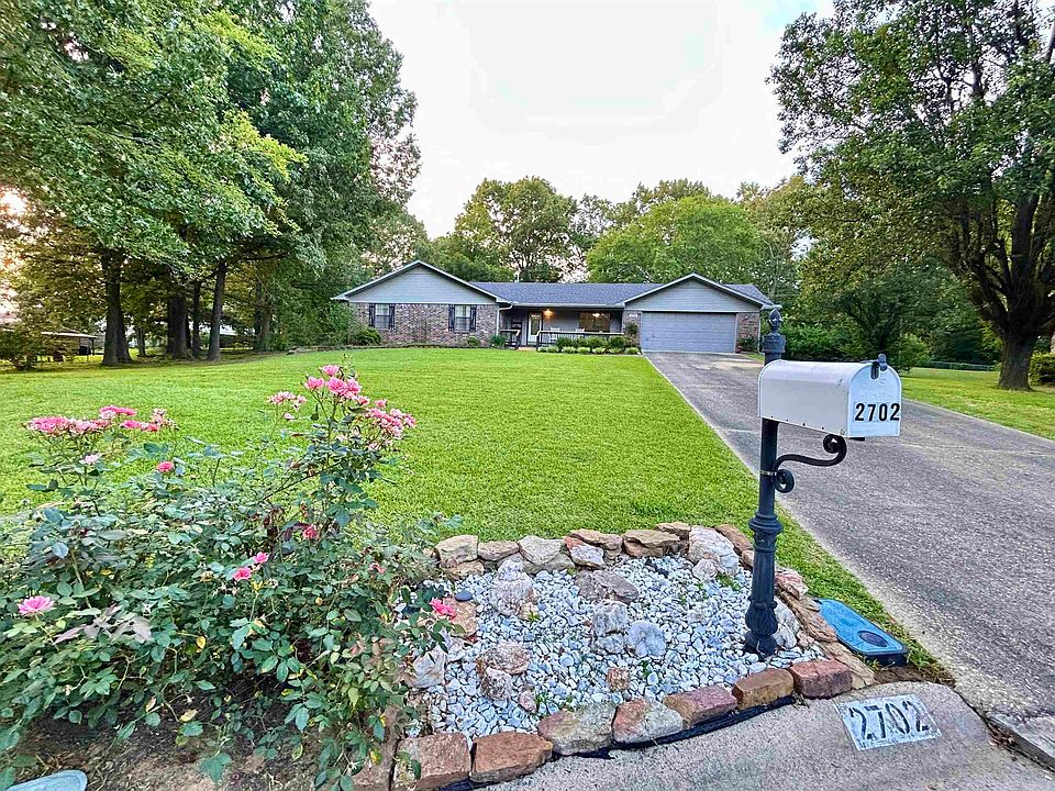 1st image of 2702 Woodvale Ln