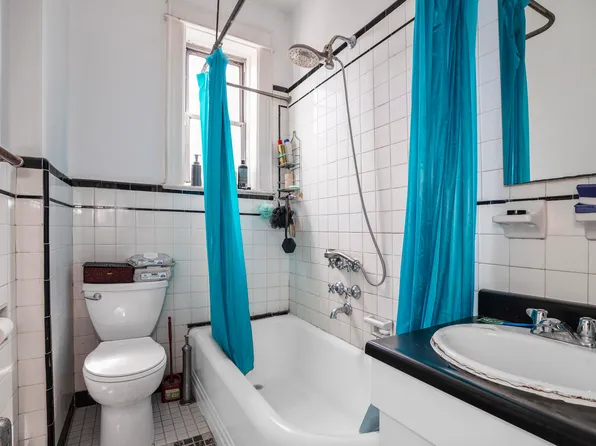 60-46 Putnam Avenue image 12 of 47