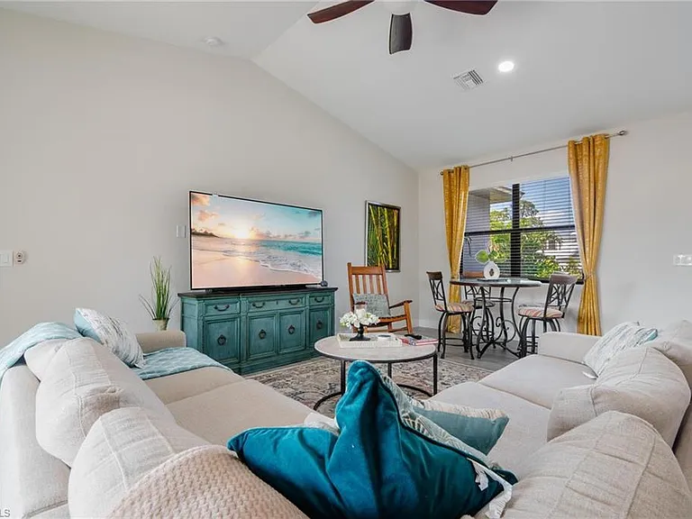 4665 Key Largo Ln — Photo 6