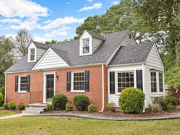 2nd image of 1006 Willow Lawn Dr