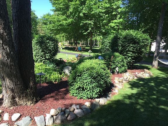 5th image of 374 River Woods Dr