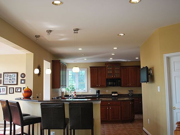 Kitchen With Breakfast Bar