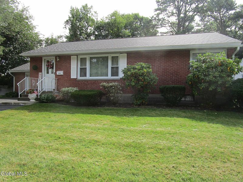 2nd image of 2952 Gibson Street