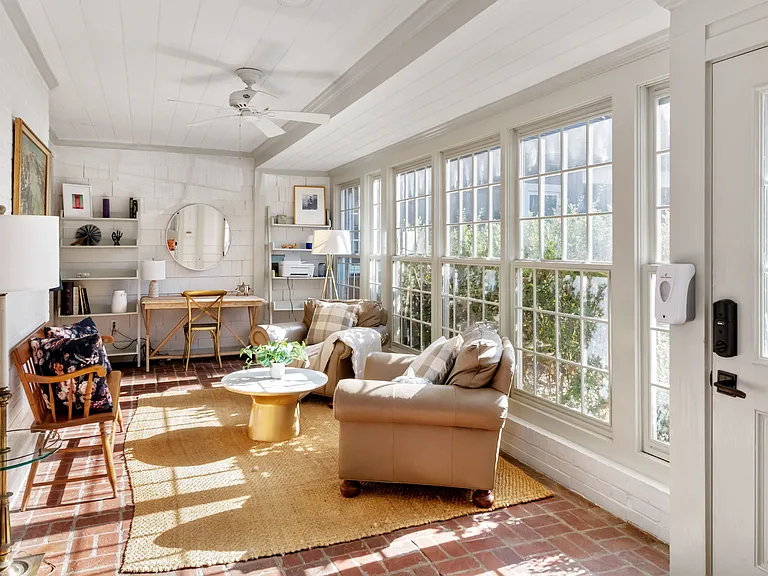 63 Beverly Rd NE #GUEST HOUSE — Photo 8