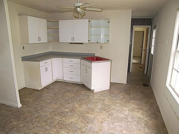 2nd image of 518 Martha Dr
