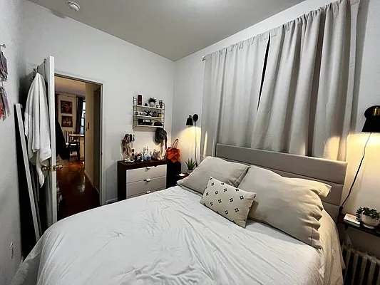 Rented by MySpaceNYC | media 20