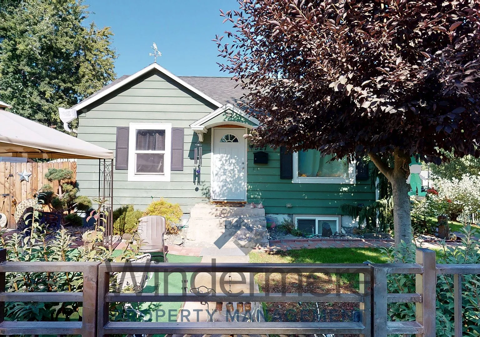 527 E Cherry **Basement Apartment - Flat Rate of $50/month for All Utilities** — Photo 1