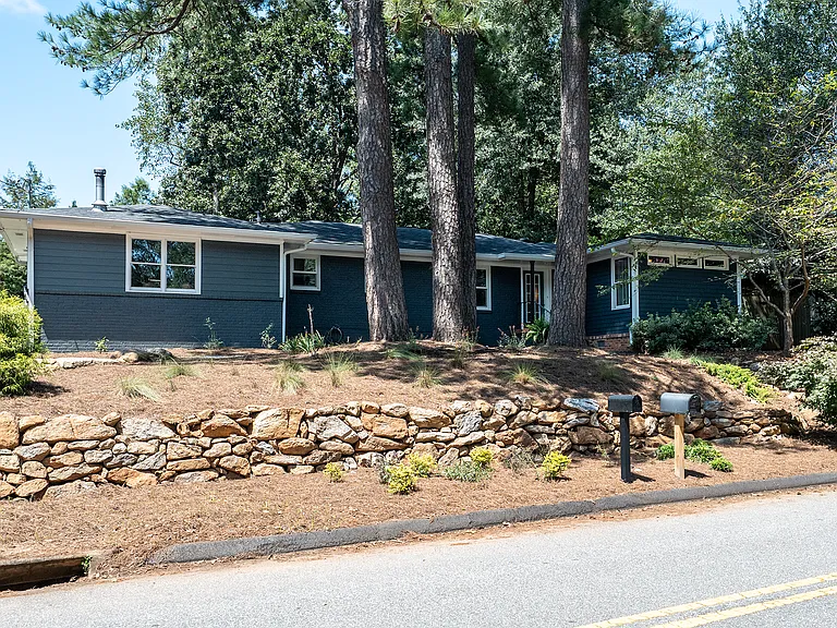 160 Gran Ellen Dr — Photo 1