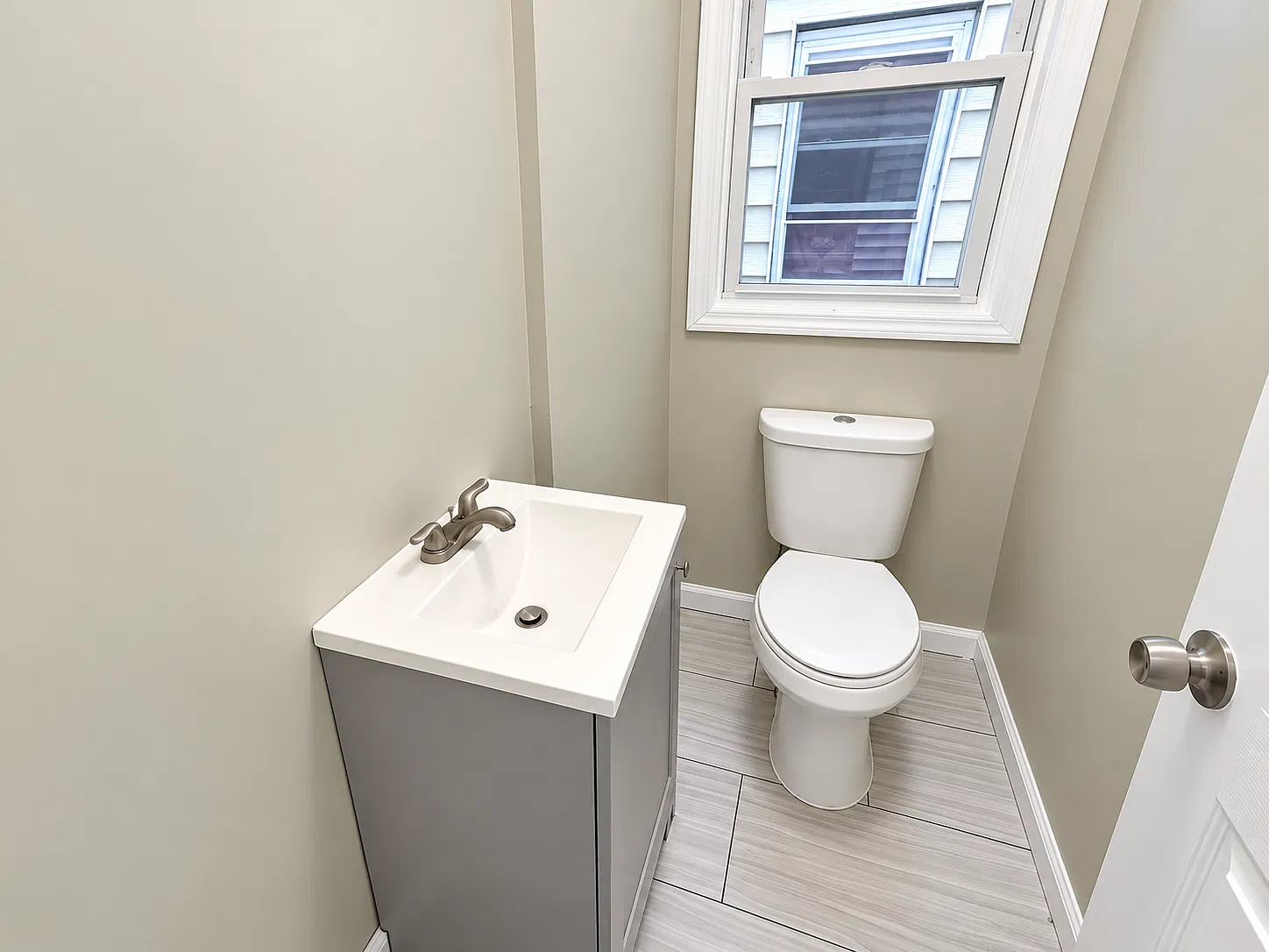3 bed, 1.5 bath, 1200 sqft, $1,995 — Photo 3