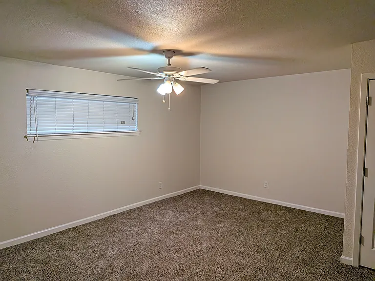 2816 Golfing Green Dr — Photo 6