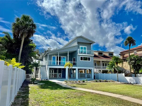 5517 Manatee Point Dr, New Port Richey, FL 34652