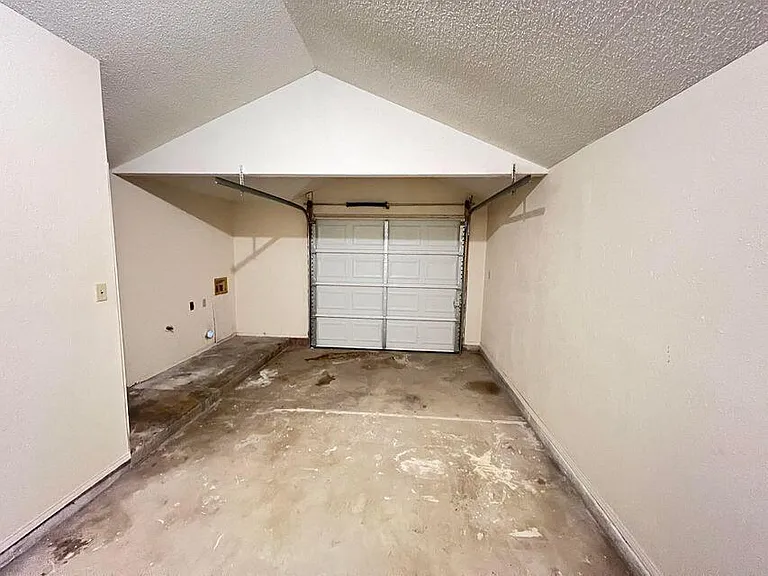 11812 Tracy Austin Ln — Photo 11