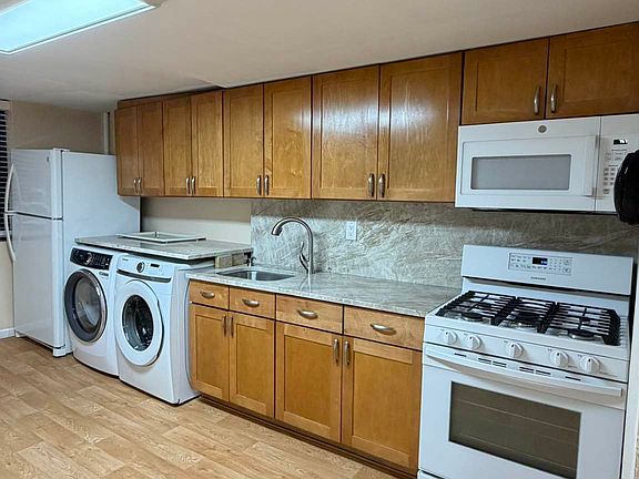 2nd image of 487 Carroll St #1