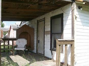3rd image of 2910 Lawton St