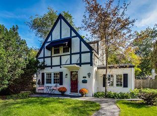 8431 Riverside Ave, Brookfield, IL 60513