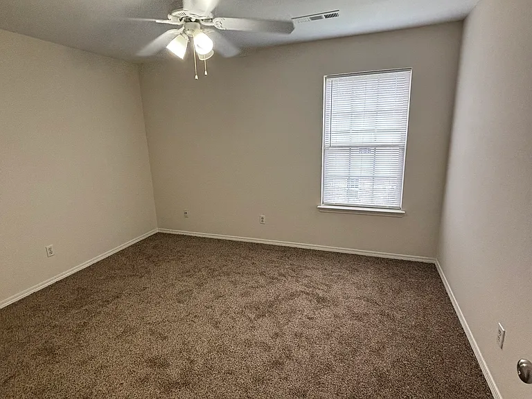 3100 SW Deerfield Blvd #1 — Photo 13