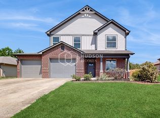 108 Hollow Ct, Calera, AL 35040