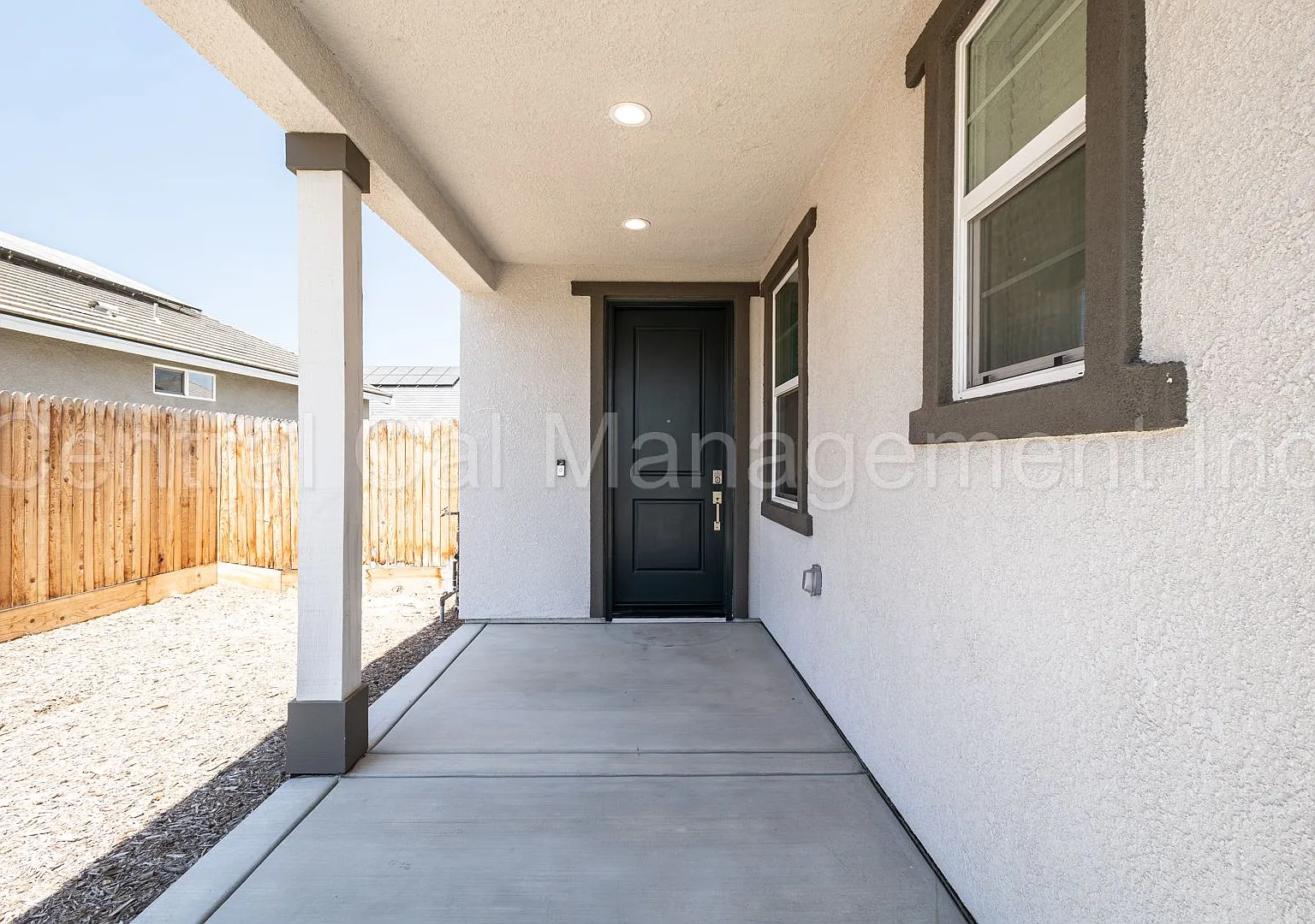 4 Bedroom/3 Bath Home with Solar in Community of Stockdale Ranch - $3095 per Month! — Photo 2