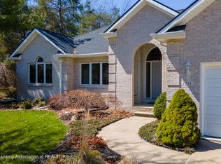 2551 Sanibel Holw, Holt, MI 48842