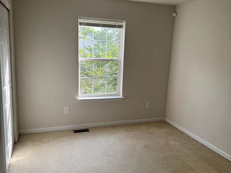 29 Prince Dr — Photo 9