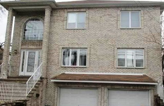 2nd image of 550 Palisade Ave