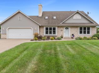 9160 S 44th St, Franklin, WI 53132