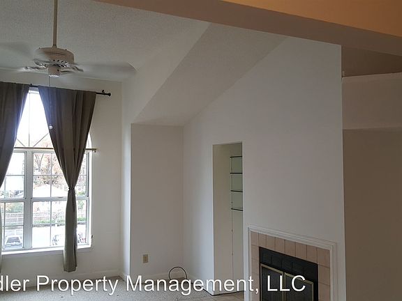 4th image of 414 Delaware Ave APT 323
